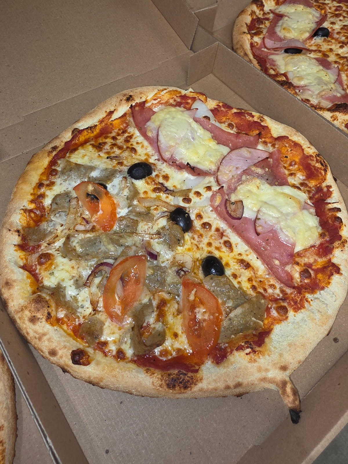 Pizza Fifty's Pizza Hot 41 - 1